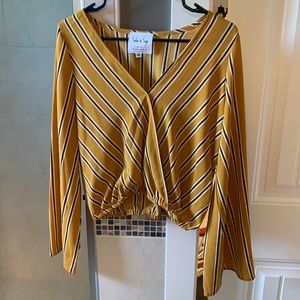 Elastic long sleeve shirt